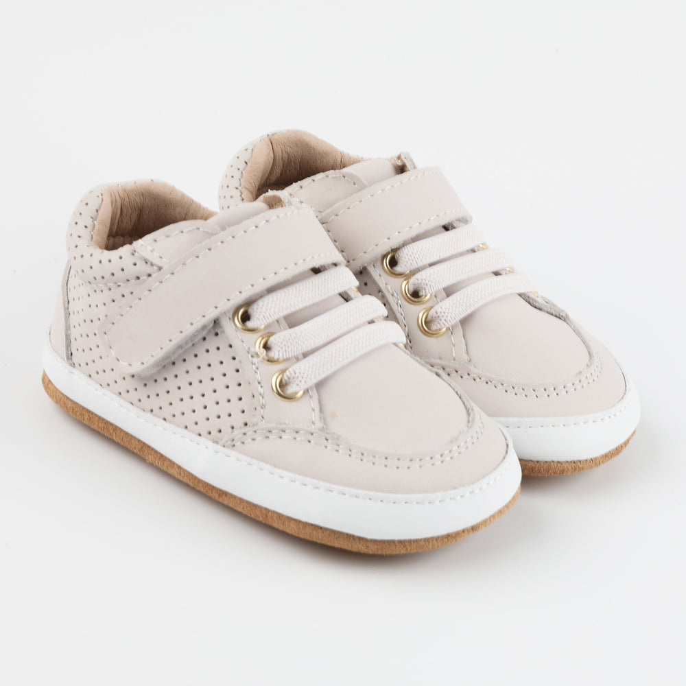 
                      
                        Play Perfect Bone Low Top {Premium Leather}
                      
                    