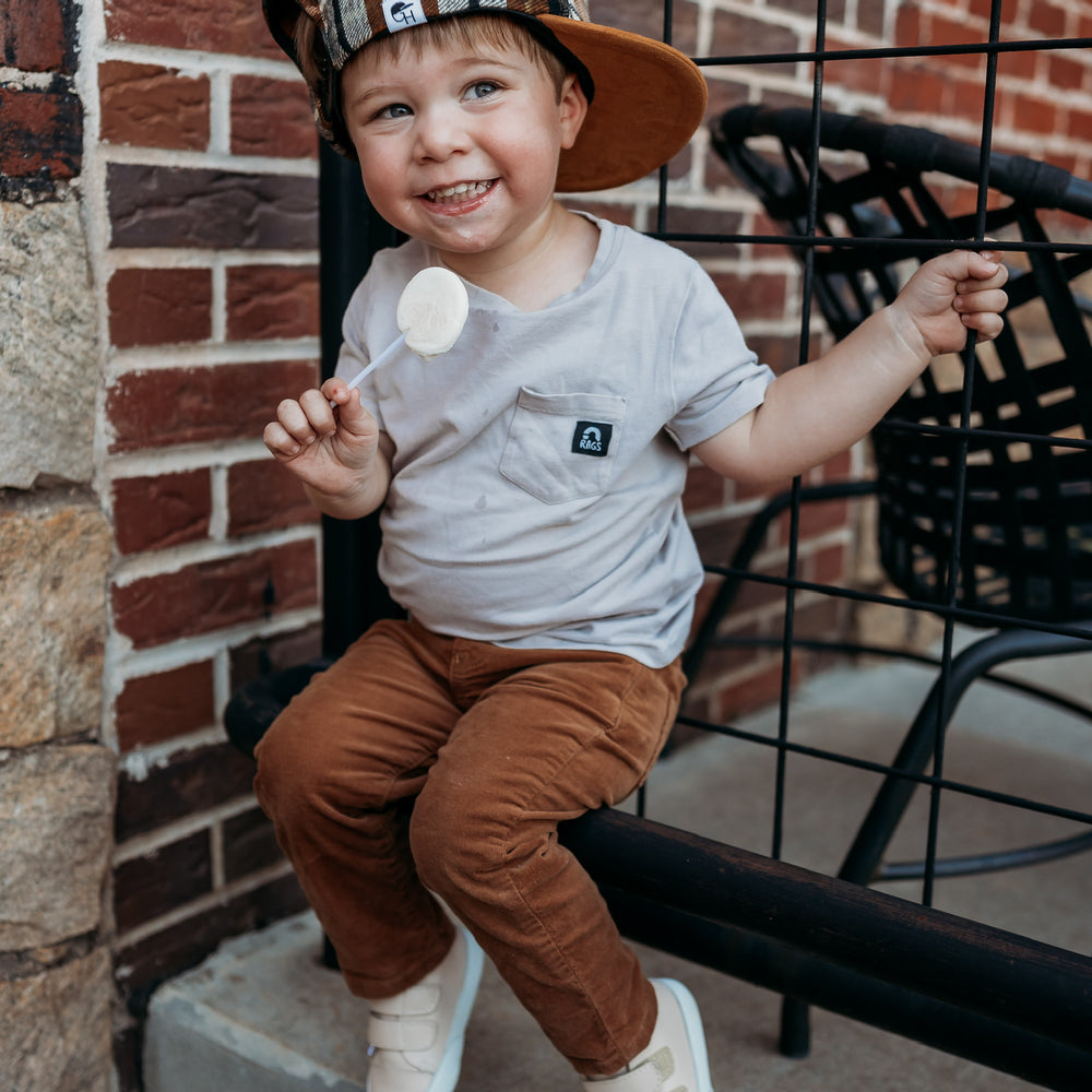 
                      
                        Casual Cream Low Top
                      
                    