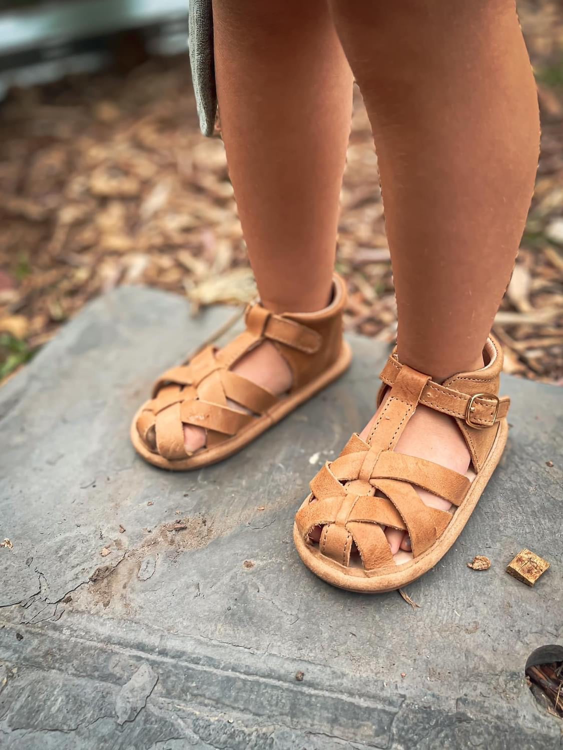 Baby closed toe sandals fashion