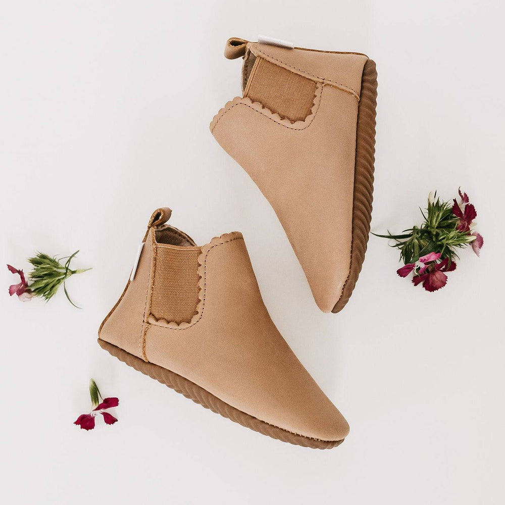 
                      
                        Desert Sand Reagan {Premium Leather} - Little Love Bug Co.
                      
                    